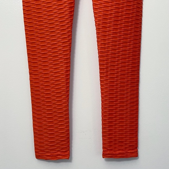 TikTok Butt Leggings Red Orange Small - Picture 6 of 7